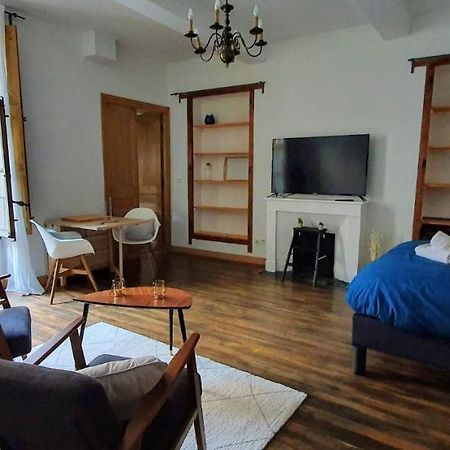 Studio très spacieux avec cour, en plein cœur de ville ! Carcassonne Esterno foto
